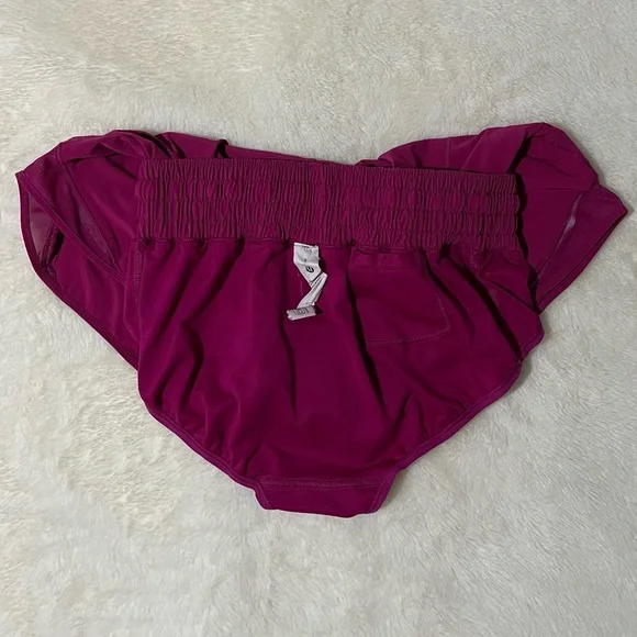 🦩Lululemon Size 2 Ripened Raspberry Hotty Hot High-Rise Lined Shorts (4” Inseam) - Picture 6 of 14